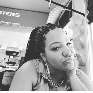 Meet your Posher, Diana